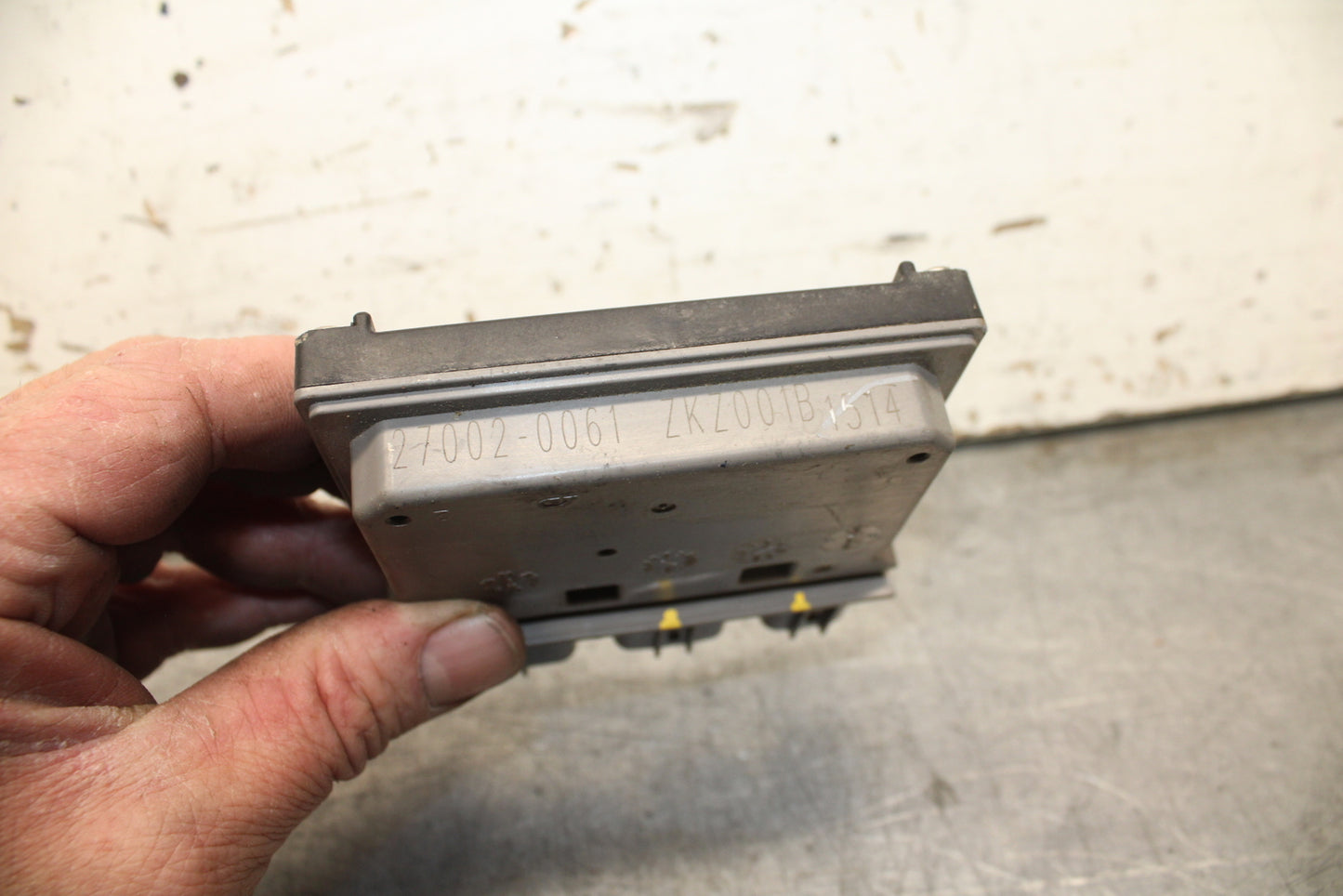 24 KAWASAKI NINJA 500 ABS RELAY ASSEMBLY FUSE BOX BB744