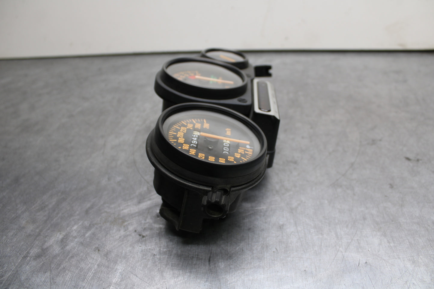 93-94 KAWASAKI NINJA ZX7R SPEEDO TACH GAUGES DISPLAY CLUSTER SPEEDOMETER BB122