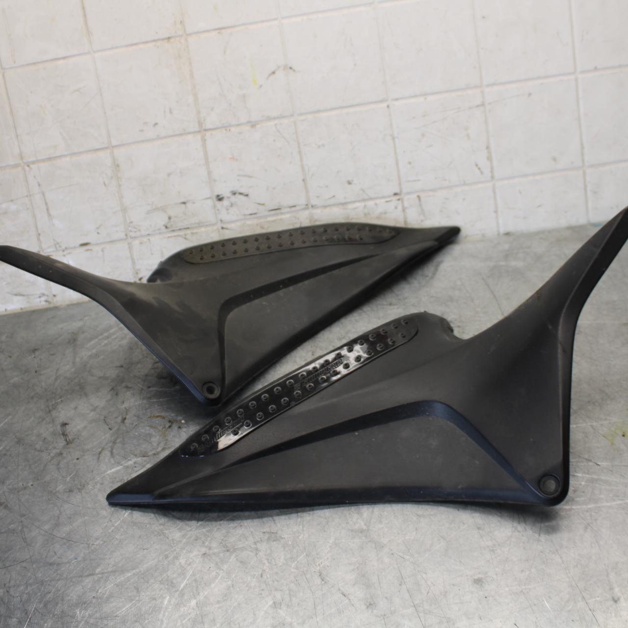 2011 Honda CBR600RR RIGHT LEFT GAS FUEL TANK PANELS COVERS TRIM SET COWLS  BB520