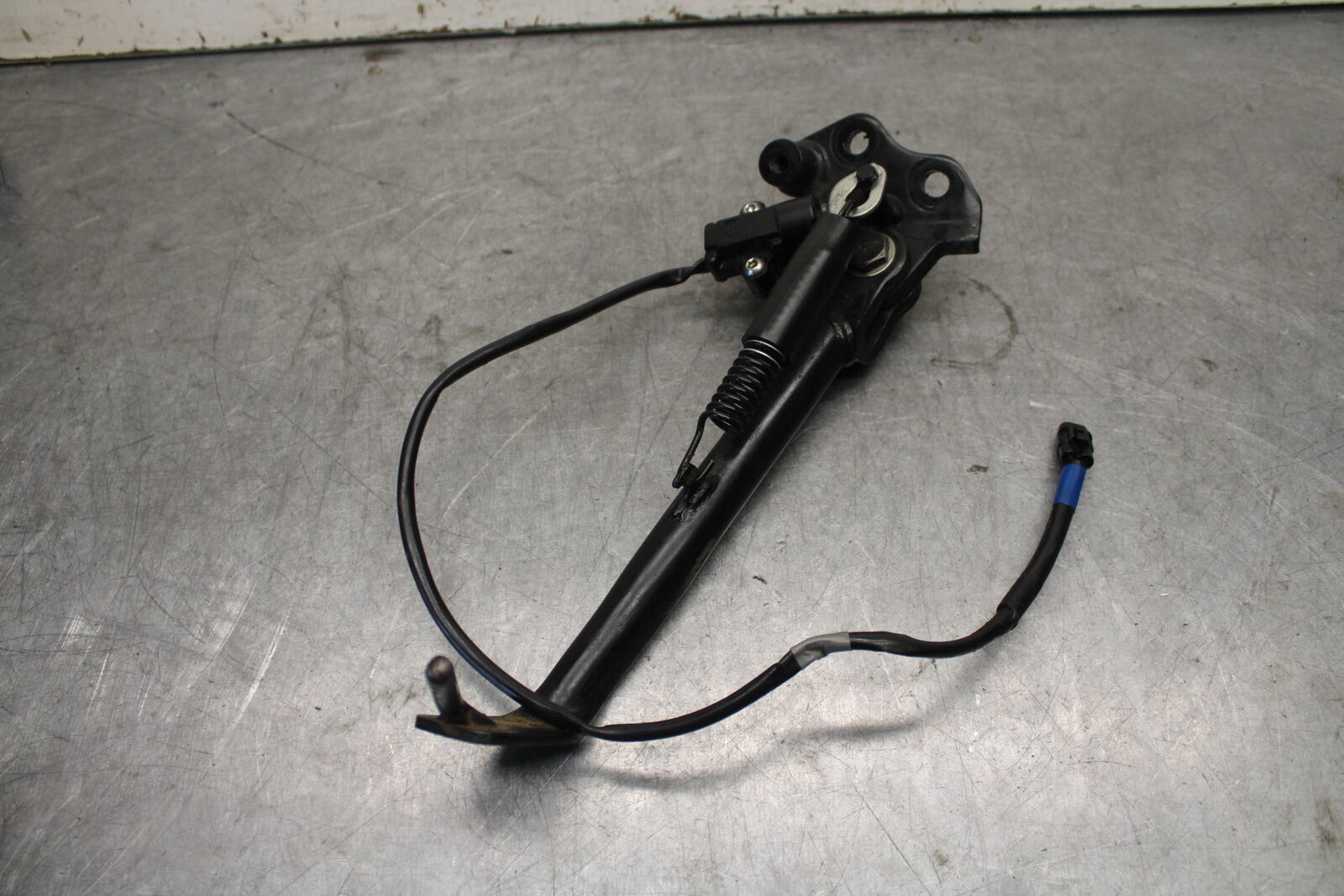22-24 YAMAHA XSR900 KICKSTAND SIDE KICK STAND BB683