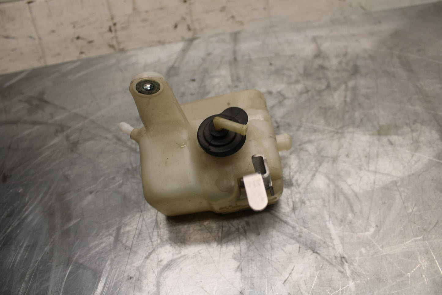 04-06 YAMAHA YZF R1 COOLANT WATER TANK RESERVOIR BOTTLE 5VY-21871-00-00 BB491