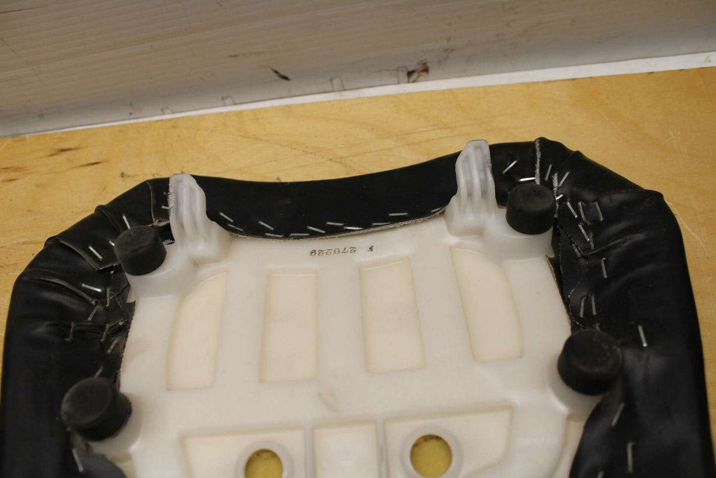 11-21 SUZUKI GSXR750 FRONT DRIVERS SEAT PAD SADDLE PILLION