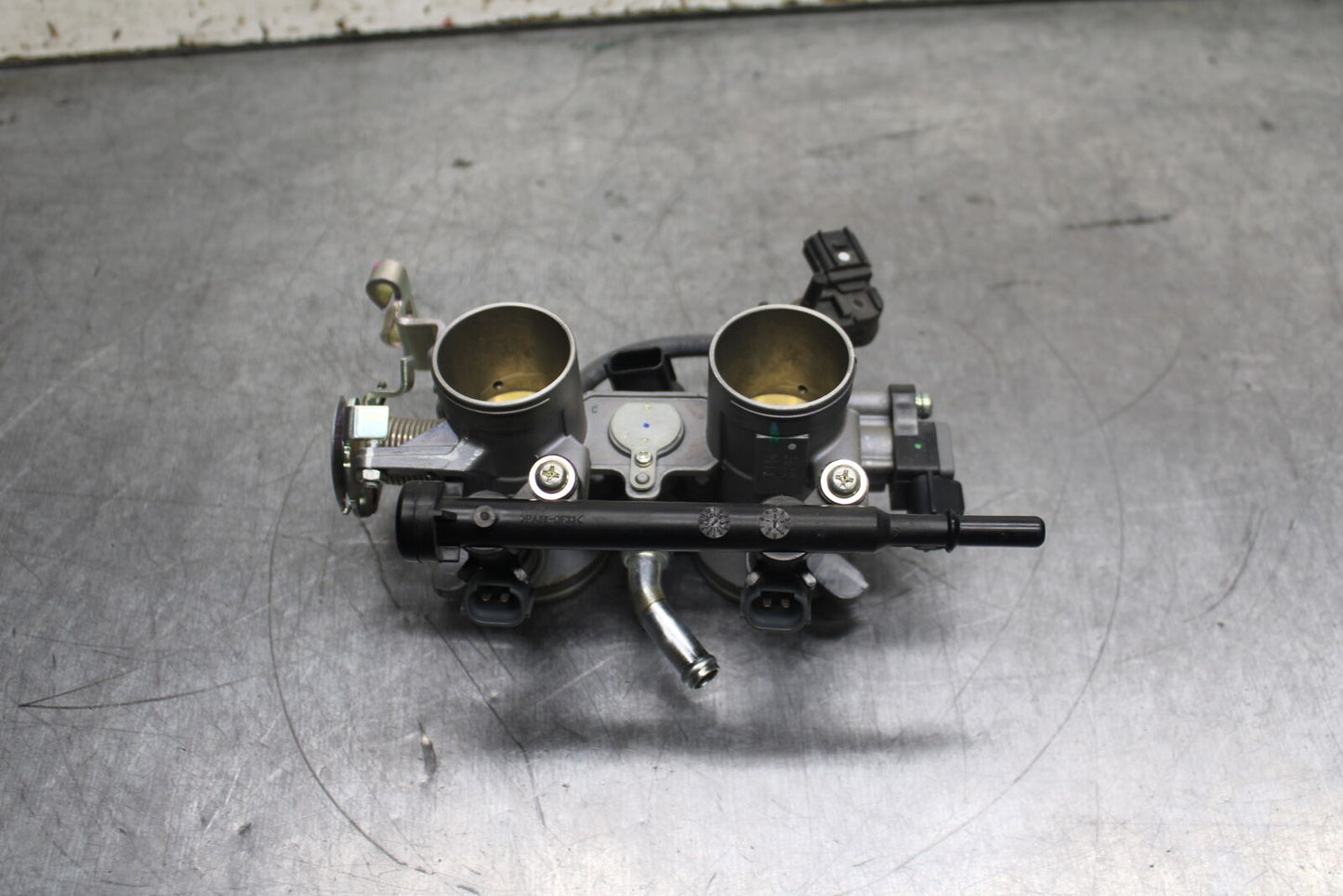 18-23 KAWASAKI NINJA 400 EX400 ABS MAIN FUEL INJECTORS / THROTTLE BODIES BB747