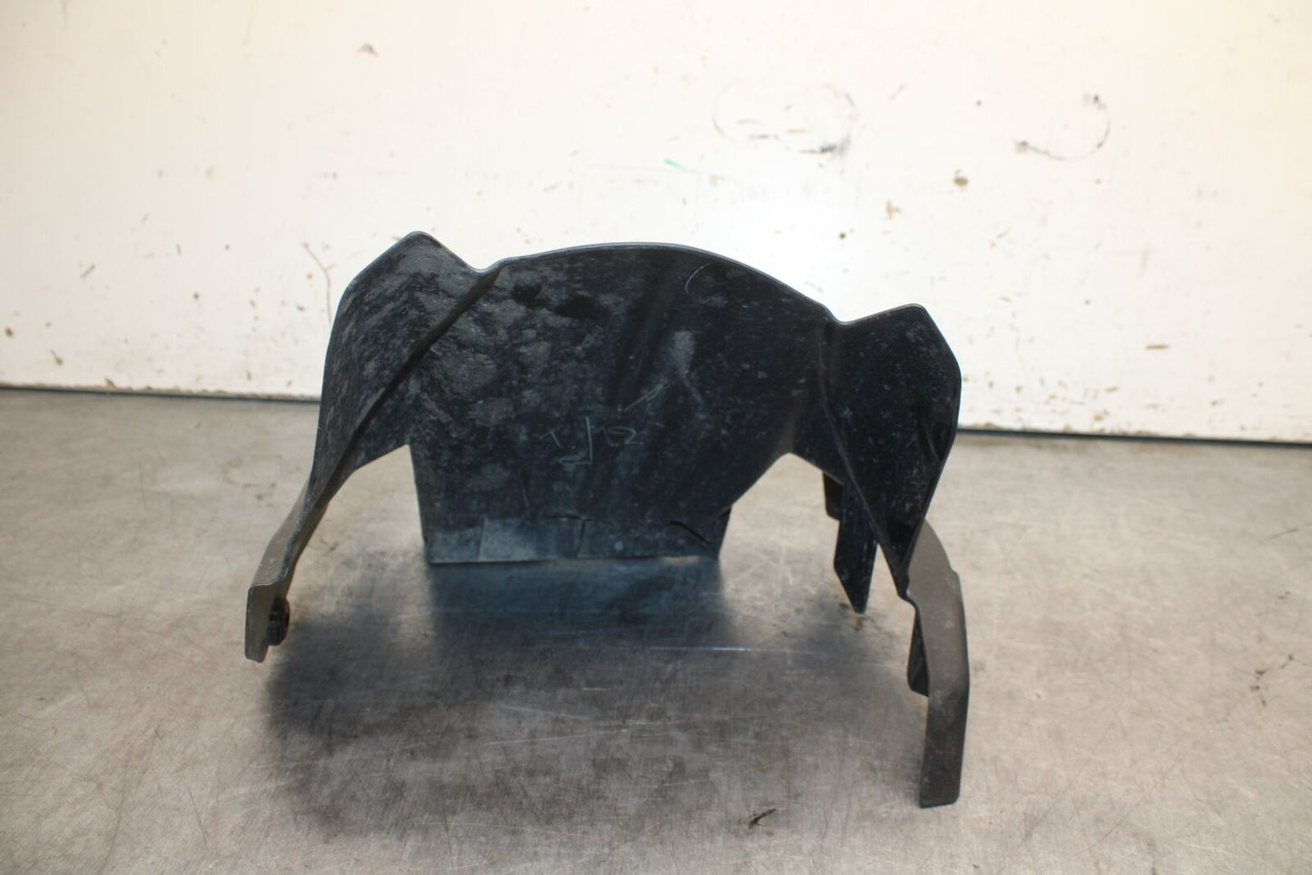 18-24 KAWASAKI NINJA 650 REAR BACK WHEEL TIRE HUGGER FENDER BB725