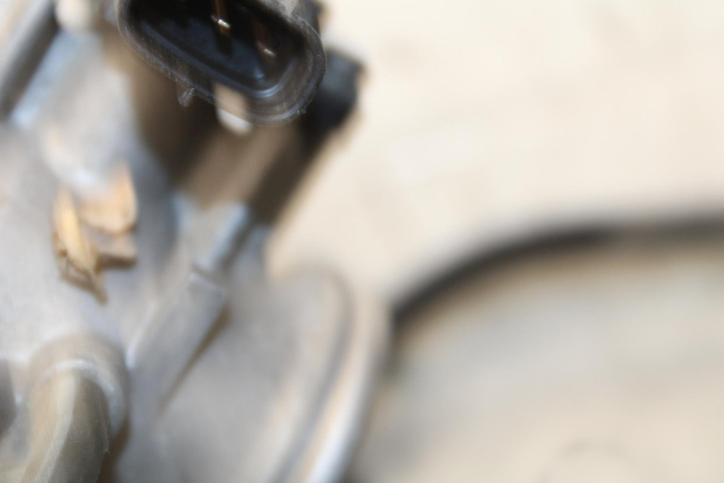 2000 Kawasaki Ninja ZX12R ZX1200A MAIN FUEL INJECTORS / THROTTLE BODIES BB565