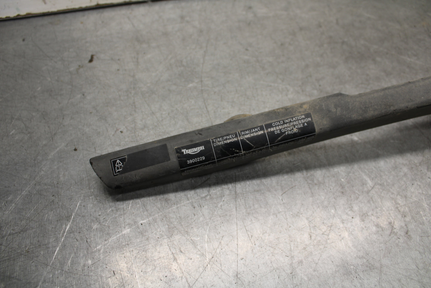 09-11 TRIUMPH DAYTONA 675 REAR BACK DRIVE CHAIN GUARD COVER SHIELD BB652