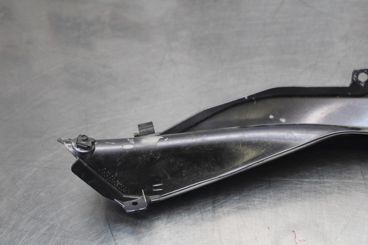 06-07 YAMAHA YZF R6 RIGHT FRONT UPPER SIDE FAIRING COWL PLASTIC BB00