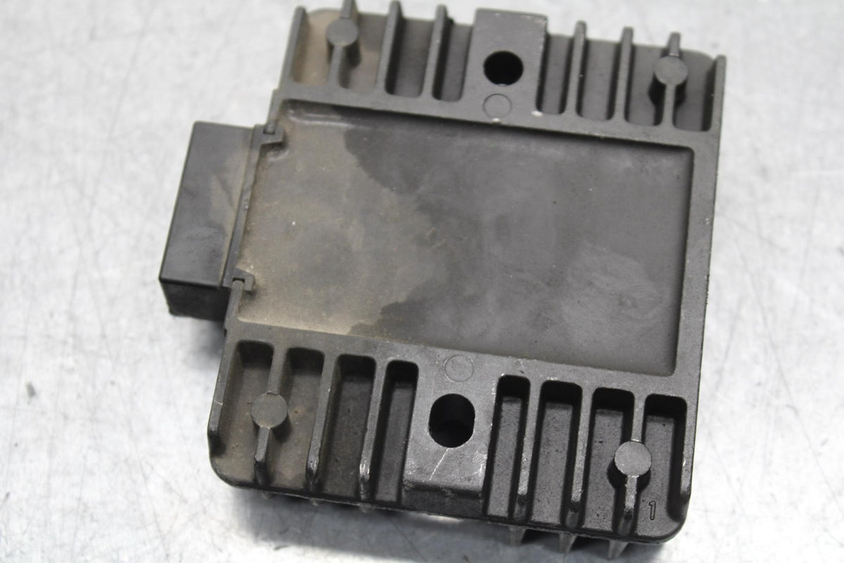 05 YAMAHA YZF R6S RECTIFIER VOLTAGE REGULATOR BB600
