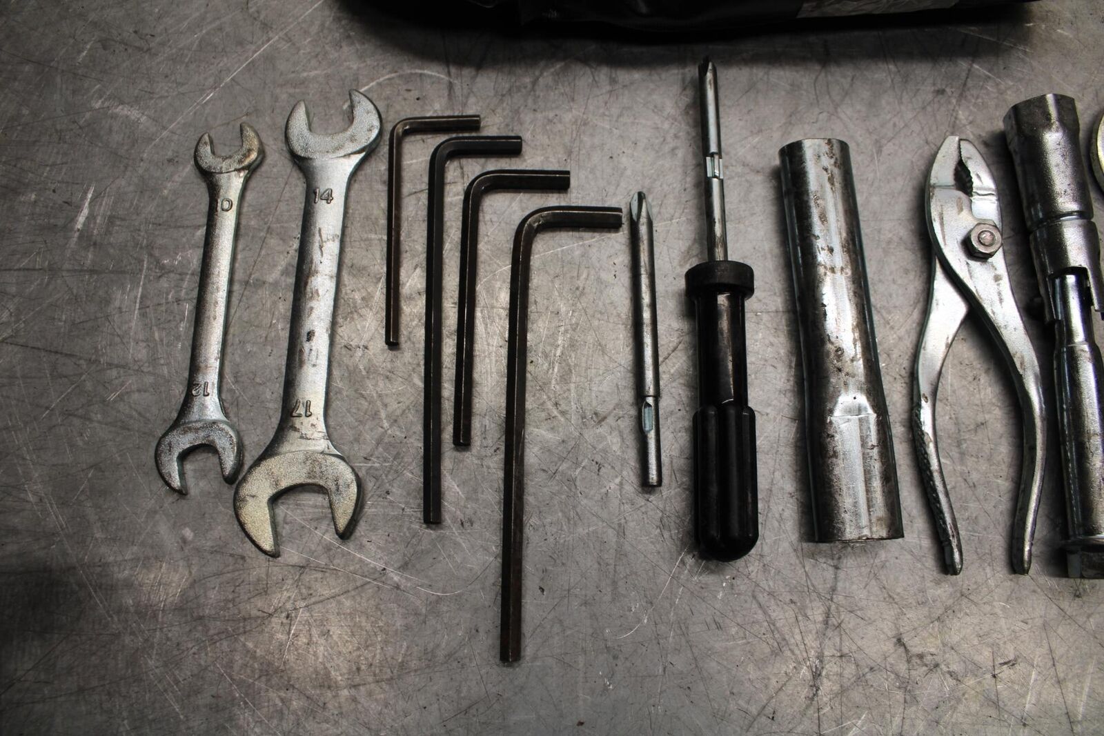 2009 Kawasaki Ninja ZX6R ZX600R STOCK TOOLS OEM TOOL BAG KIT SET BB548