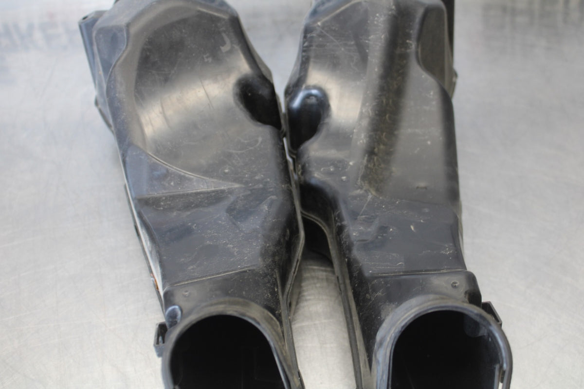 11-24 SUZUKI GSXR750 RIGHT LEFT AIR INTAKE DUCTS BB879