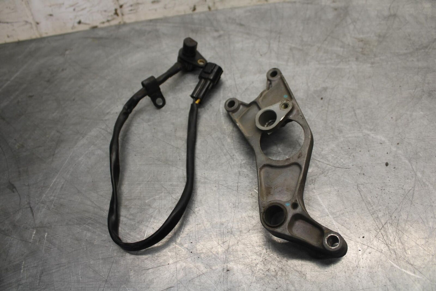 2015 Kawasaki Ninja 300 EX300B ABS SPEED SPEEDOMETER SENSOR 21176-0065 BB518