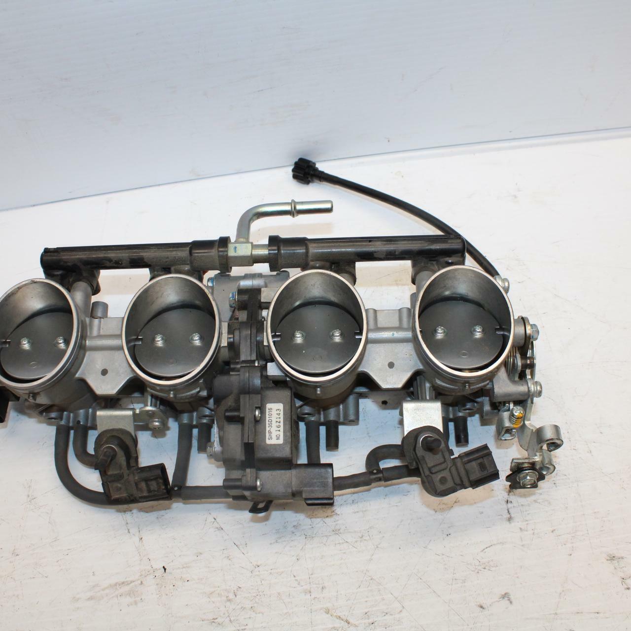 13-18 KAWASAKI NINJA ZX6R MAIN FUEL INJECTORS / THROTTLE BODIES 16163-0773 BB240