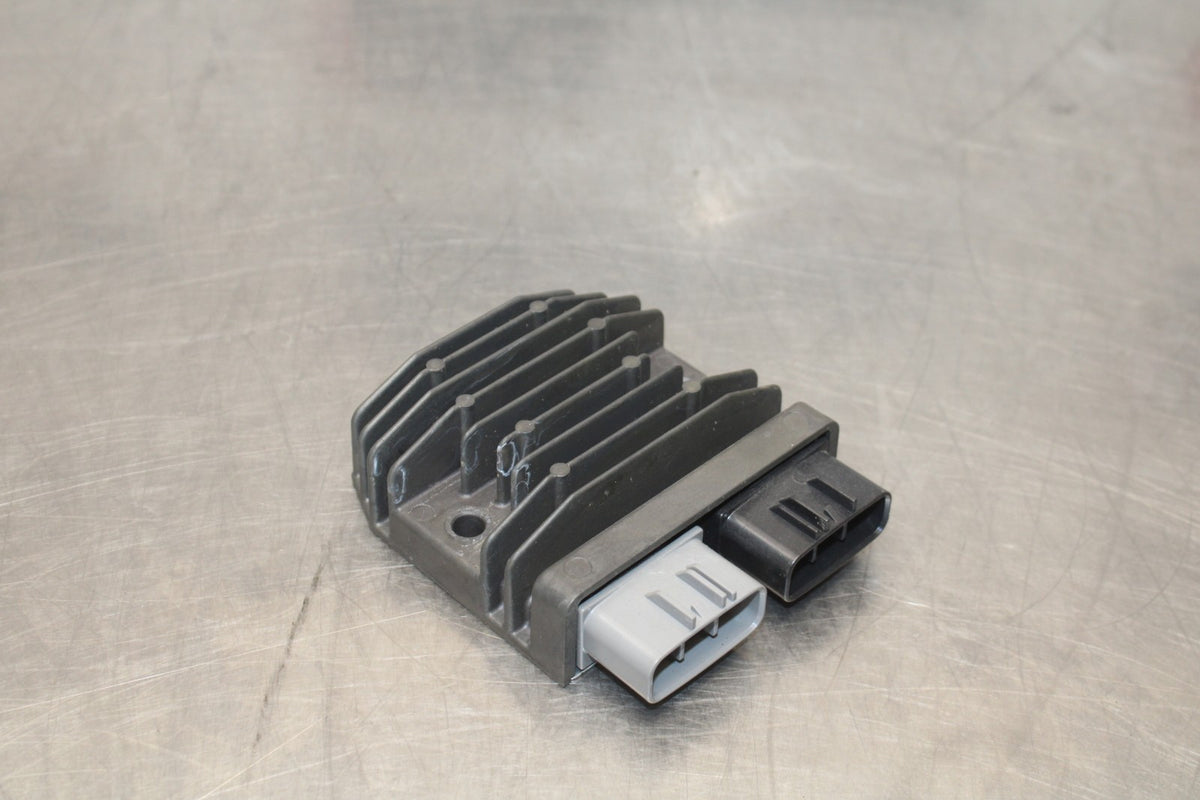 16 DUCATI 959 PANIGALE RECTIFIER VOLTAGE REGULATOR BB912