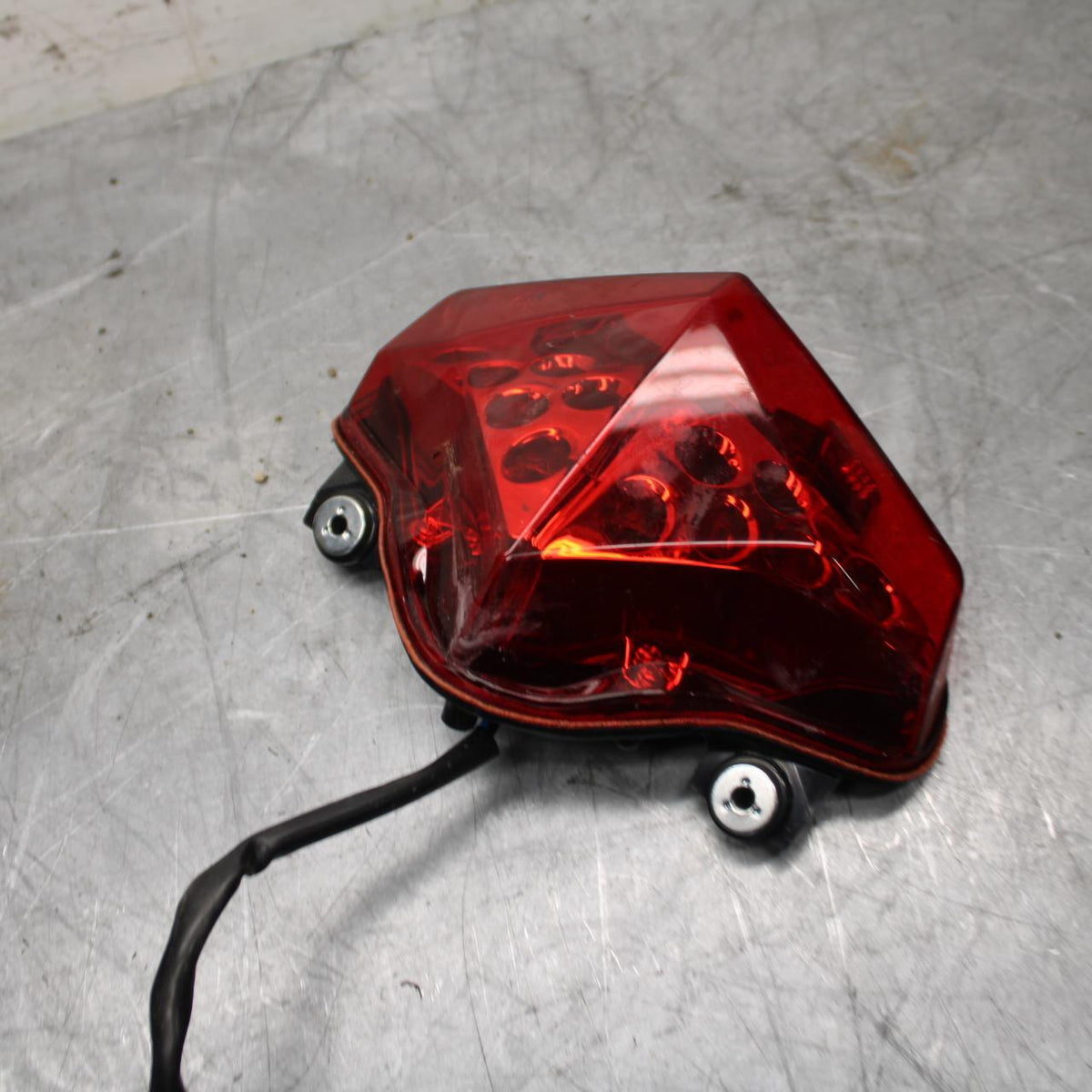 12-17 KAWASAKI NINJA 650 REAR TAIL TAILLIGHT BACK BRAKE LIGHT 23025-0307 BB470