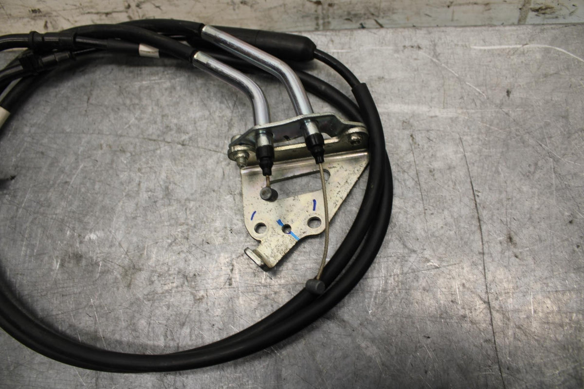 19 YAMAHA YZF R3 THROTTLE CABLES LINES BB56