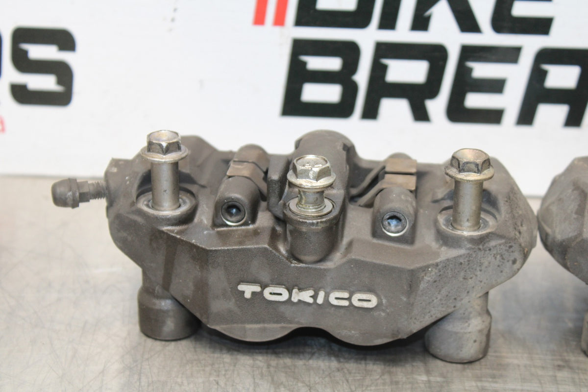 06-07 SUZUKI GSXR 600 RIGHT LEFT FRONT BRAKE CALIPER SET PAIR CALIPERS BB178
