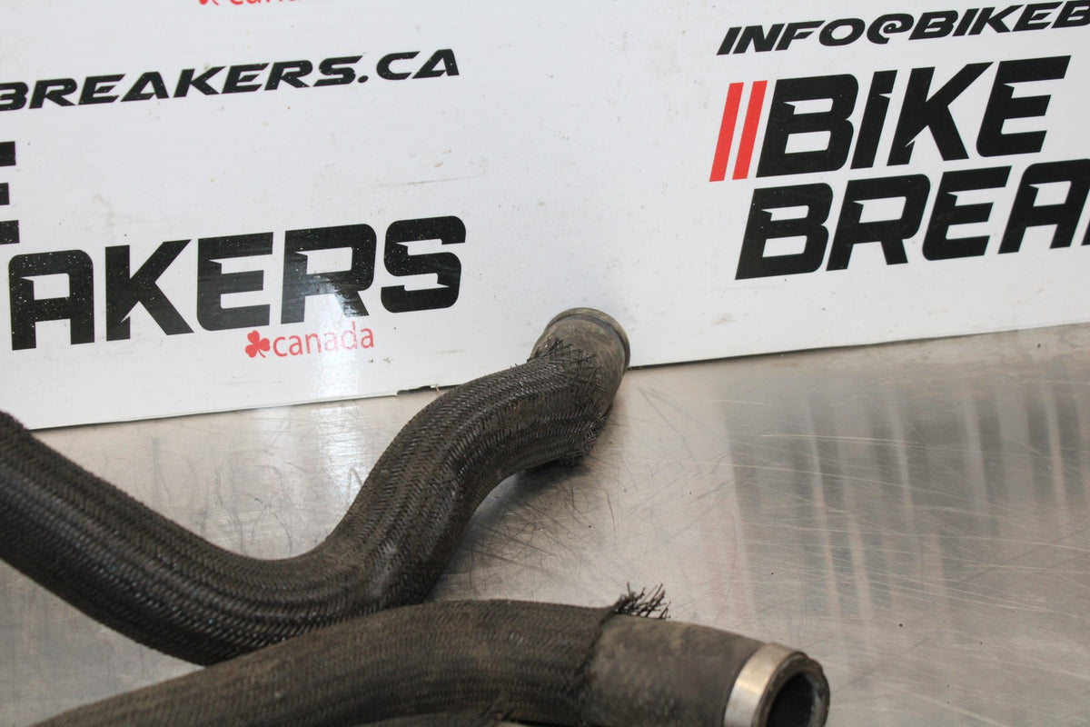 06-07 SUZUKI GSXR 600 RADIATOR HOSES ENGINE COOLANT WATER PIPES HOSE BB178