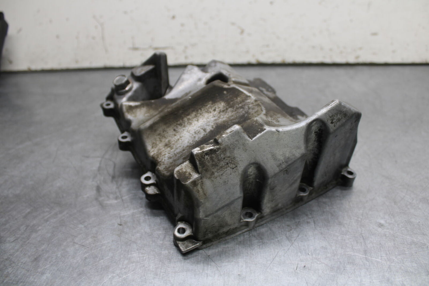 06 YAMAHA YZF R6 ENGINE MOTOR BOTTOM OIL PAN COVER BB716