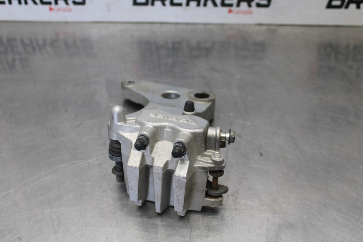 03 KAWASAKI VULCAN 1600 REAR BACK BRAKE CALIPER W MOUNT BRACKET BB865