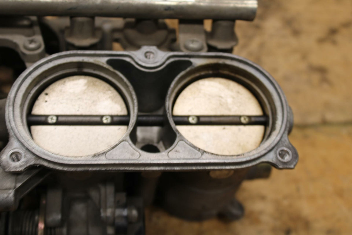 06-15 YAMAHA FZ1 MAIN FUEL INJECTORS / THROTTLE BODIES BB326