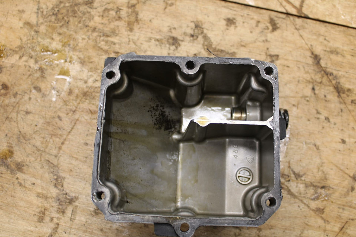 09-10 SUZUKI BOULEVARD M109R UPPER ENGINE TOP CRANKCASE COVER CAP BB318
