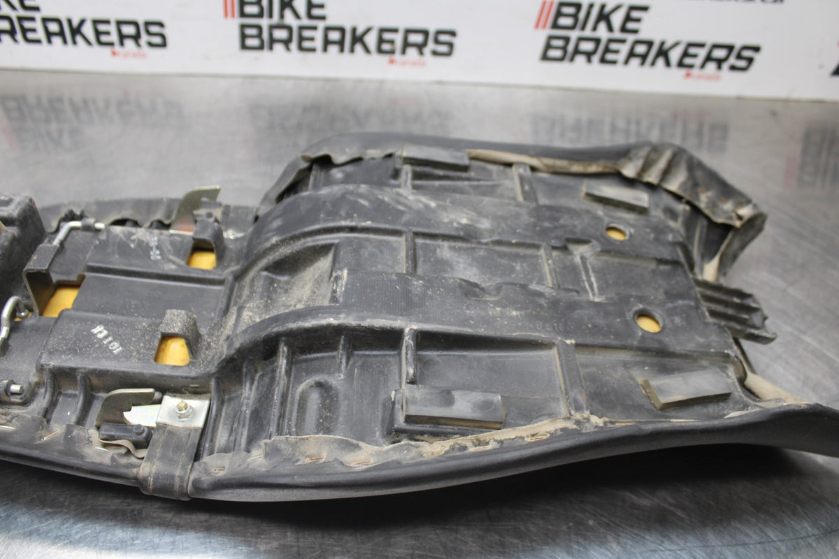98-05 HONDA SUPER HAWK 1000 VTR1000F FRONT REAR SEAT SADDLE BB821