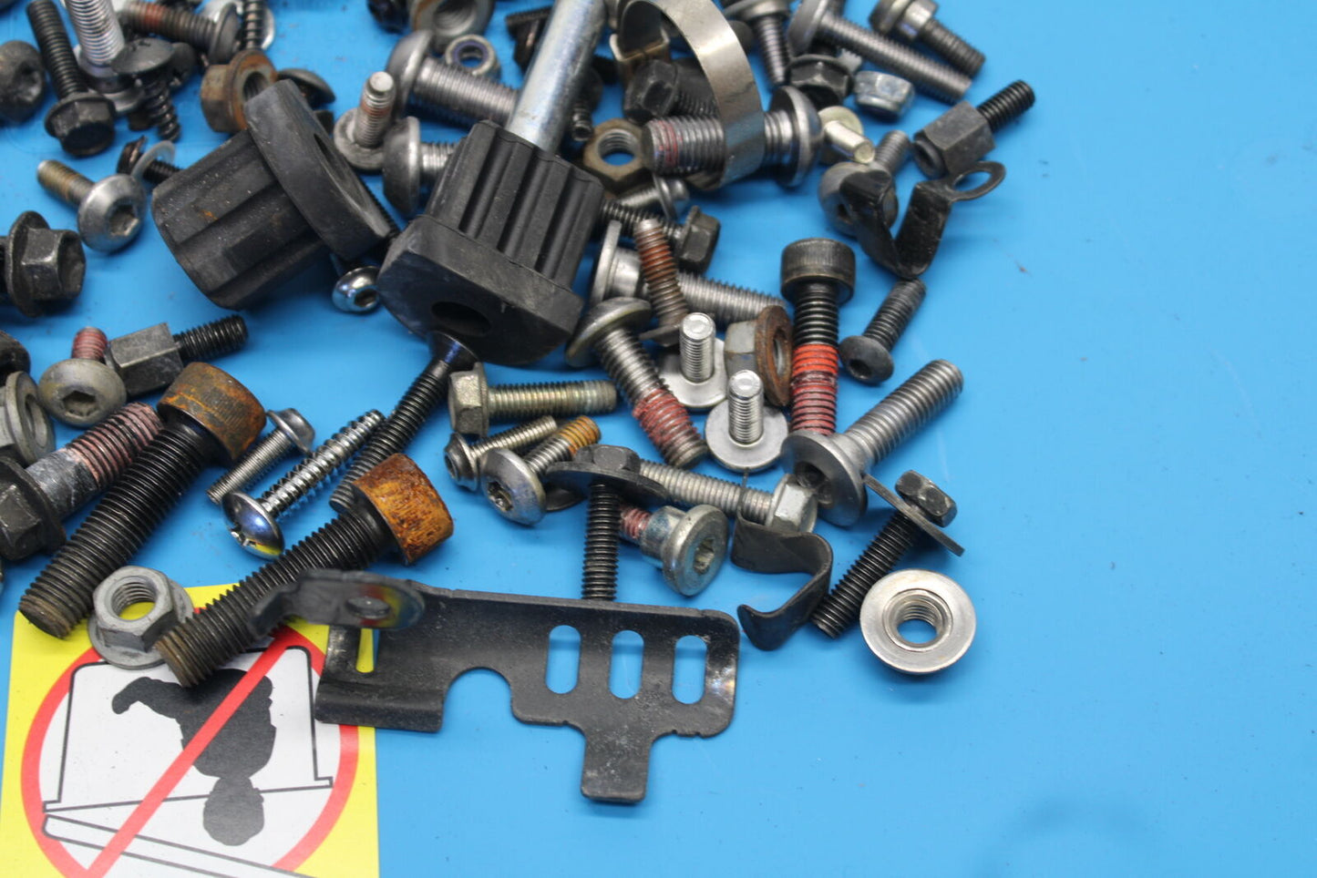 09-12 KAWASAKI NINJA ZX6R MOUNTING BOLTS HARDWARE MOTOR SCREWS BB698