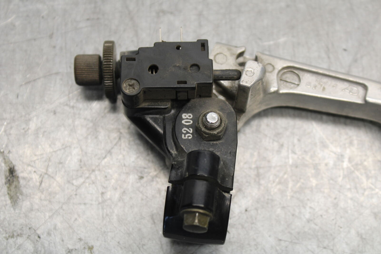 05-06 HONDA CBR600RR CLUTCH PERCH MOUNT WITH LEVER  BB655