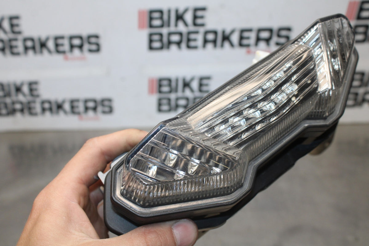 15-17 YAMAHA FJ09 REAR TAIL TAILLIGHT BACK BRAKE LIGHT BB906