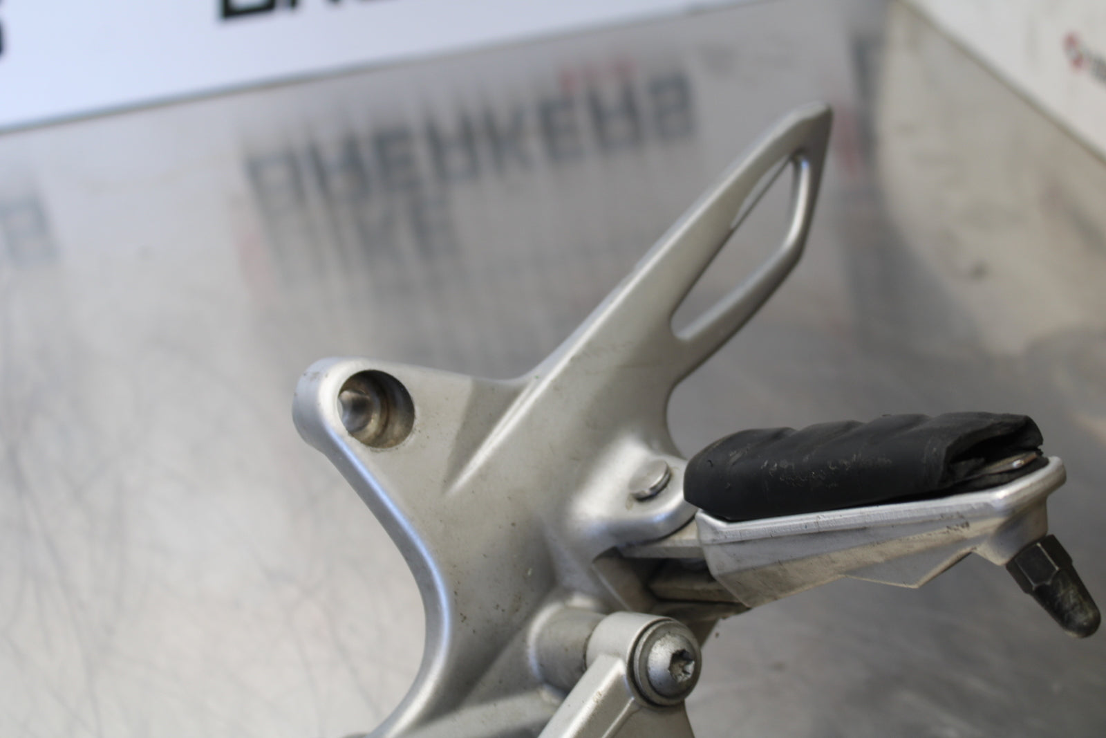 06-12 BMW F800ST LEFT REARSET REAR SET FOOT PEG W SHIFTER BB144