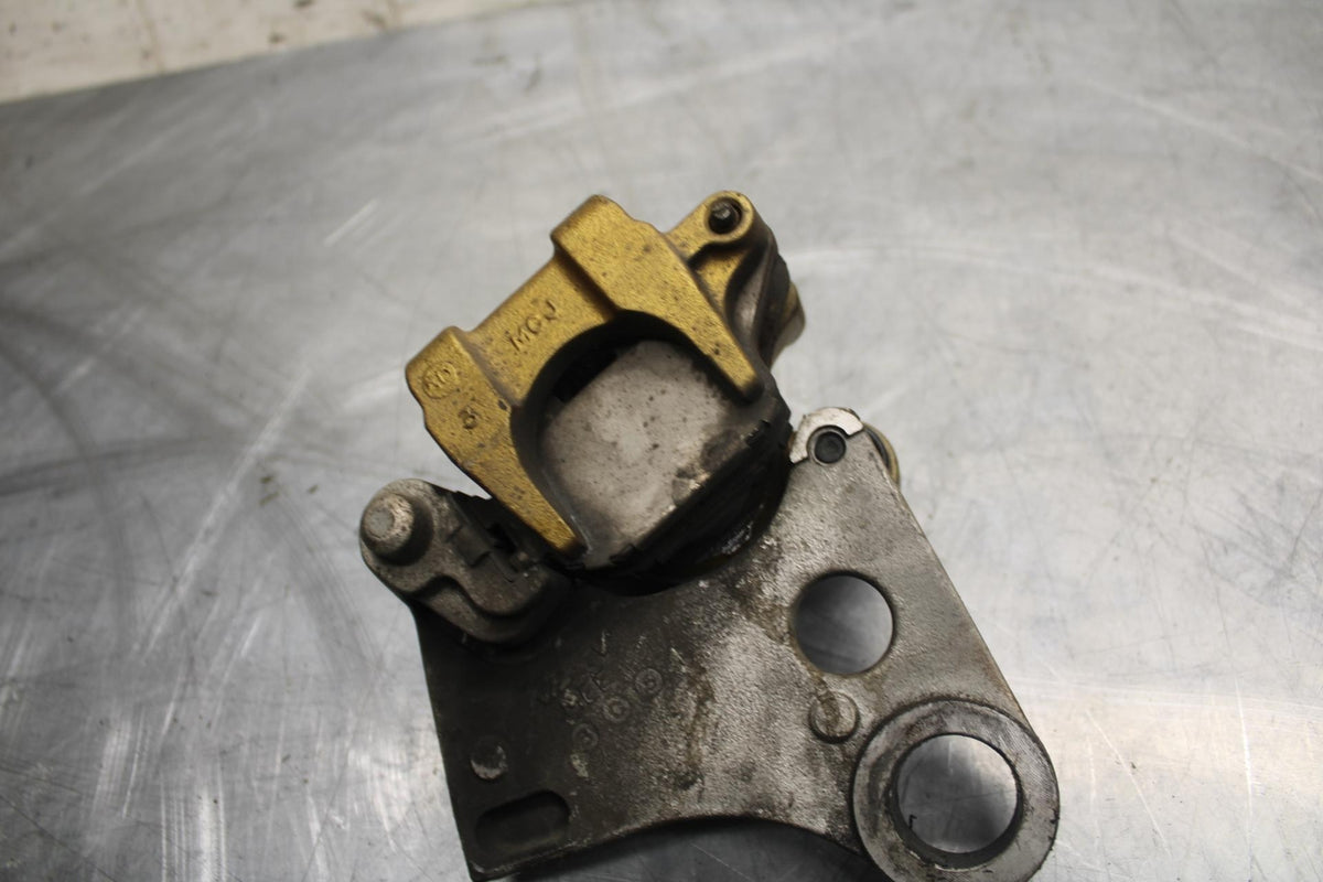 2003 Honda CBR600RR REAR BACK BRAKE CALIPER W MOUNT BRACKET 43150-MEE-006 BB511