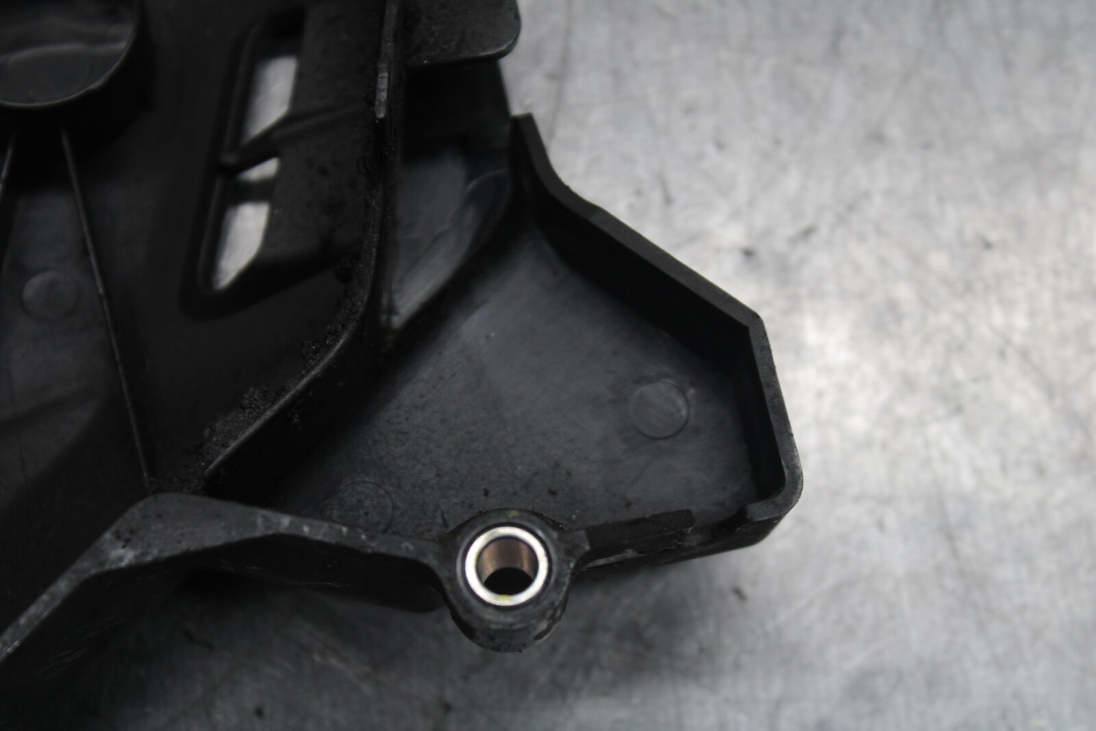 15-17 YAMAHA YZF R3 ENGINE SPROCKET COVER BB111