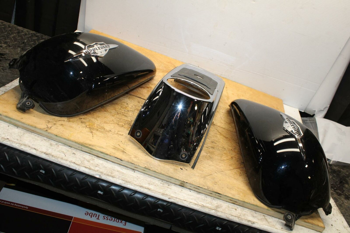 05-09 SUZUKI BOULEVARD C90 GAS TANK COVER TRIM PANELCOWL FAIRING SET  BB332