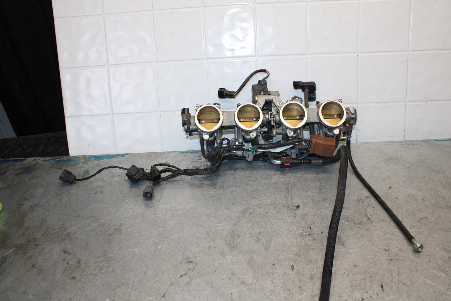 06-07 KAWASAKI NINJA ZX14R MAIN FUEL INJECTORS / THROTTLE BODIES bb433