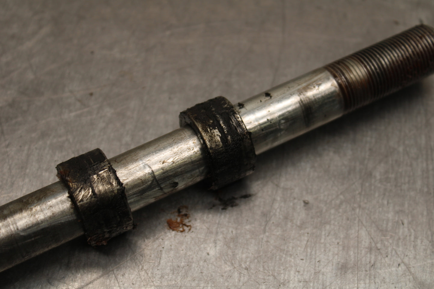 14-15 KAWASAKI NINJA 650 EX650F ABS FRONT WHEEL RIM AXLE PIVOT BOLT BB741