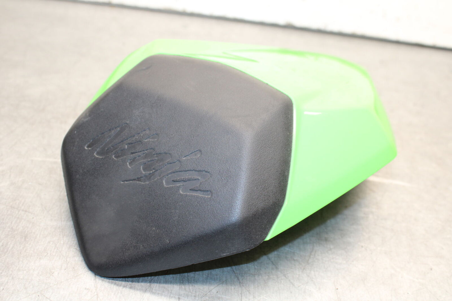 16 KAWASAKI NINJA ZX10R REAR SEAT SOLO COWL FAIRING COVER 99994-0667-51B BB650
