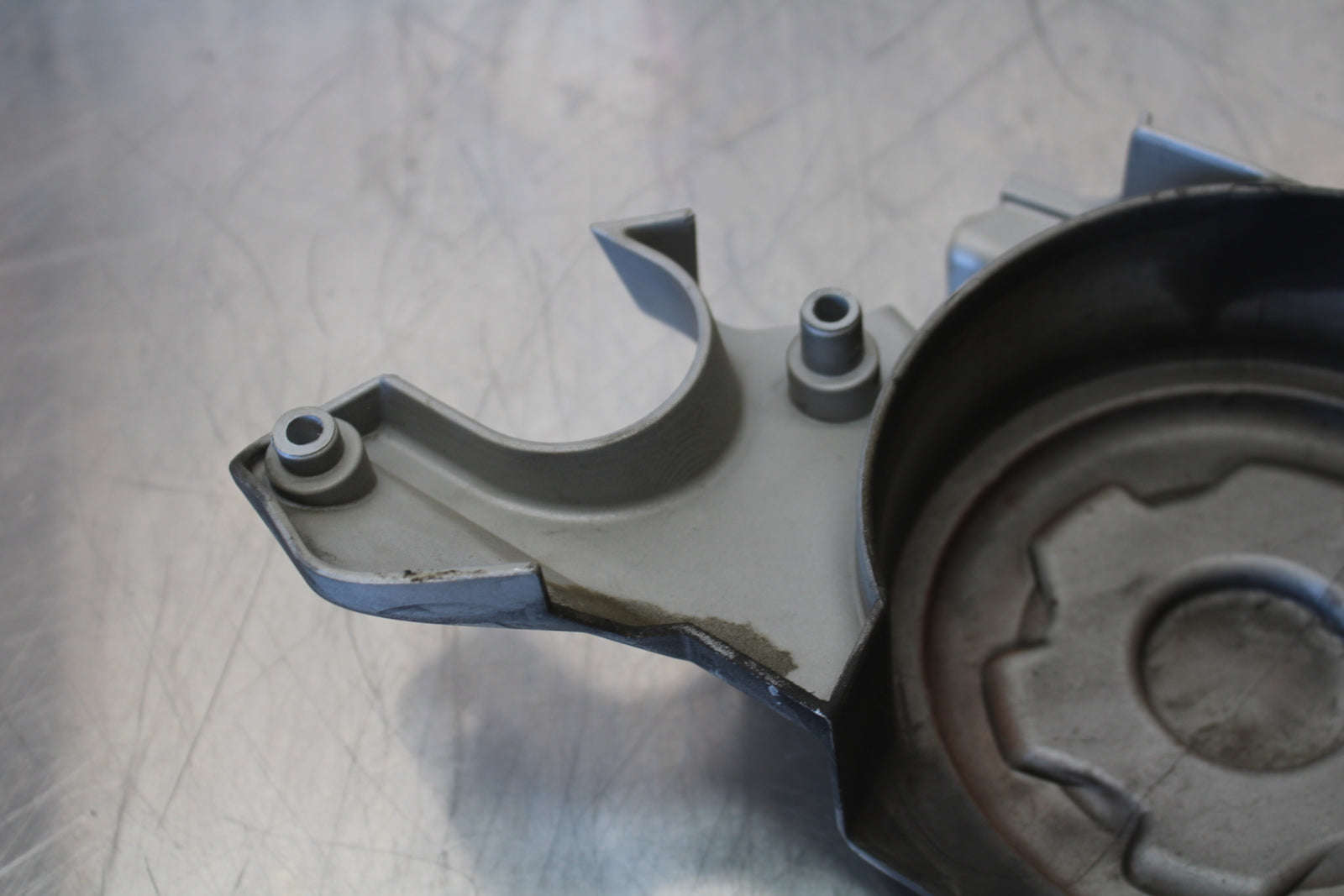 06-12 BMW F800ST ENGINE SPROCKET COVER BB144