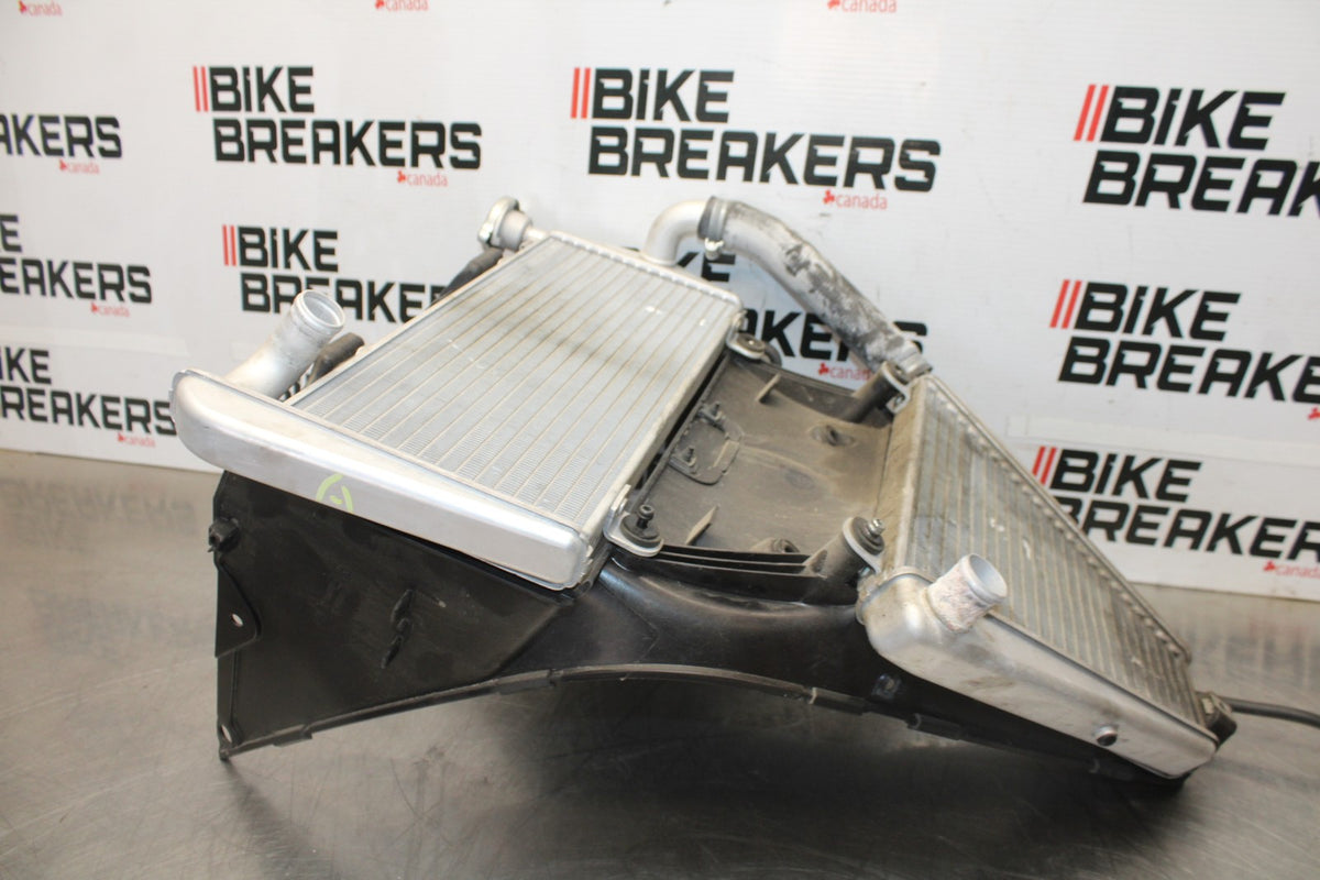 16 DUCATI 959 PANIGALE ENGINE RADIATOR MOTOR COOLER COOLING RADIATER SET  BB912