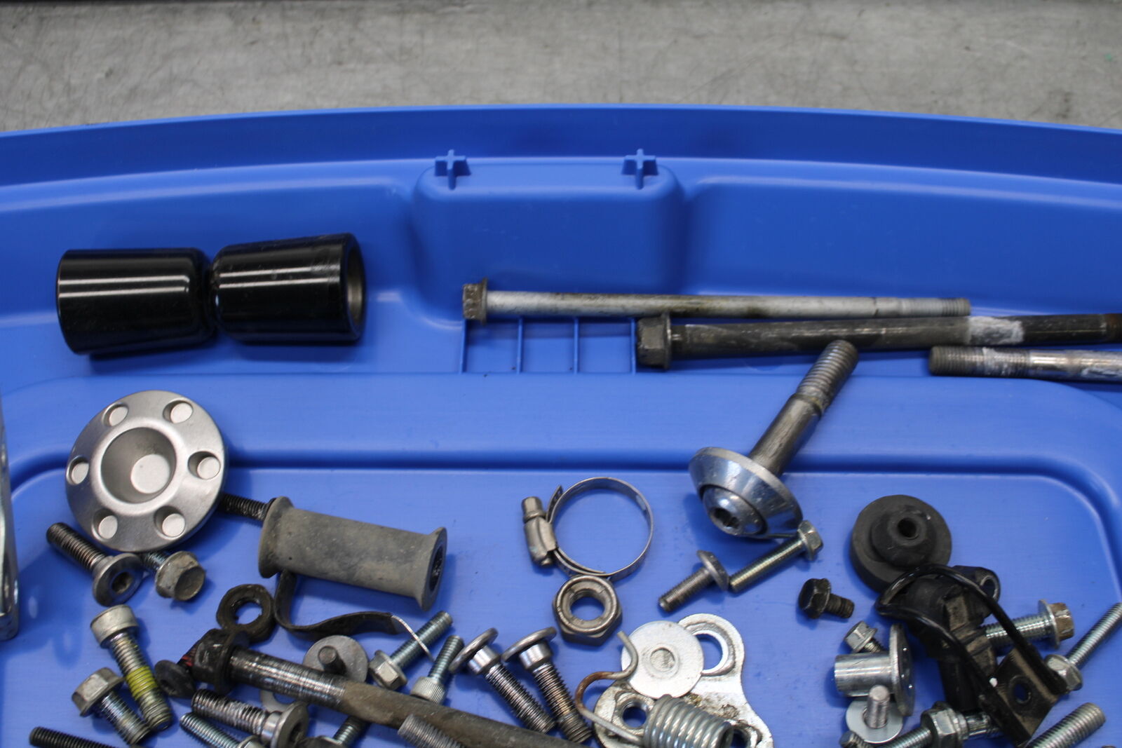 12-17 KAWASAKI ER-6N Z650 MOUNTING BOLTS HARDWARE MOTOR SCREWS BB709