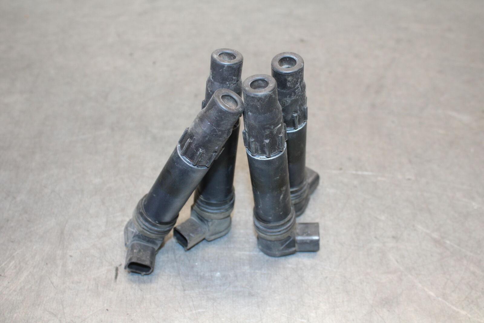 05-06 HONDA CBR600RR IGNITION COILS COIL SPARK PLUG CAPS 30700-MEE-641 BB689