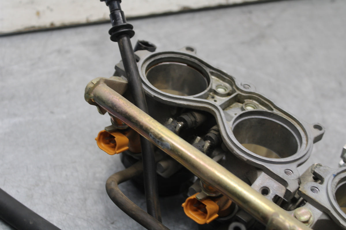 05-06 HONDA CBR600RR MAIN FUEL INJECTORS / THROTTLE BODIES 16401-MEE-A01 BB655