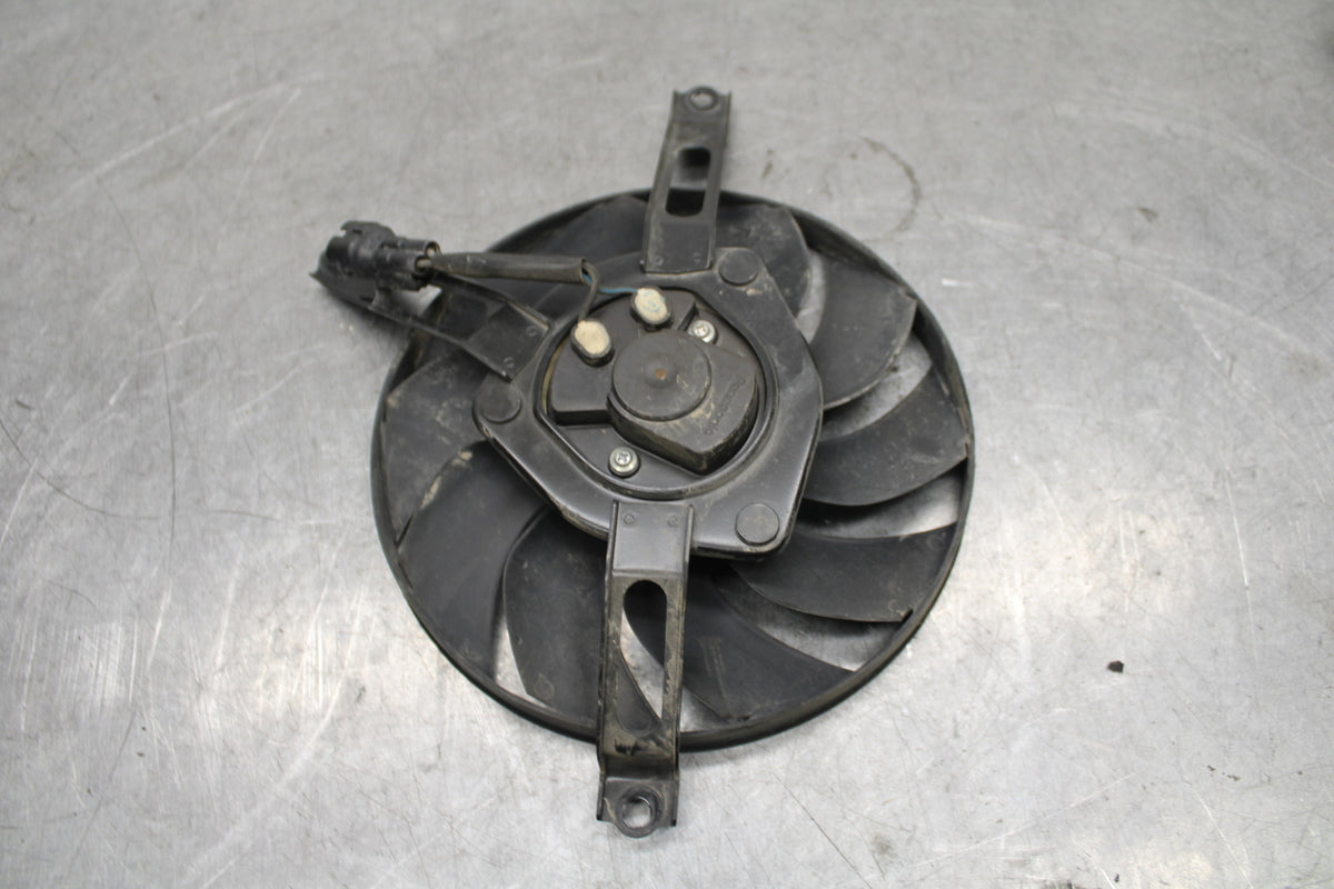 17-21 HONDA CBR1000RR SP RIGHT ENGINE RADIATOR COOLING FAN MOTOR BB681