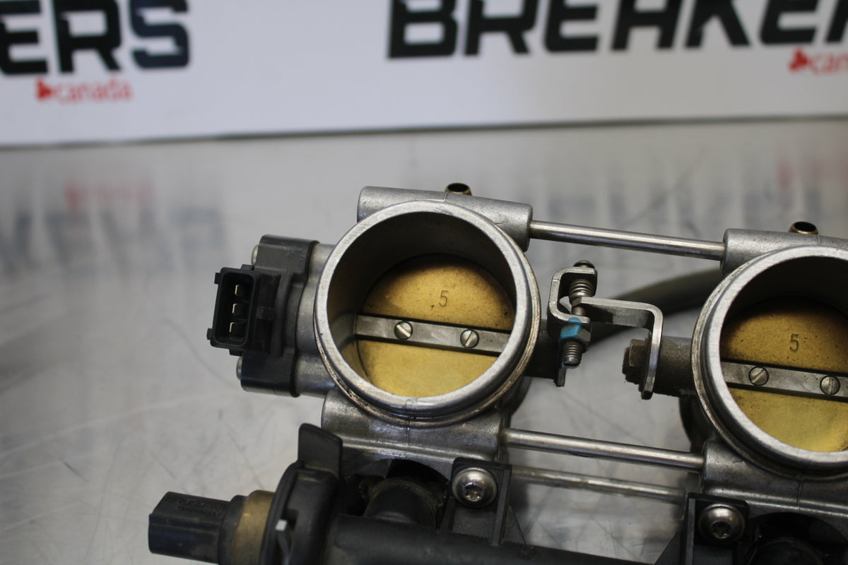 06-12 BMW F800ST MAIN FUEL INJECTORS / THROTTLE BODIES BB144