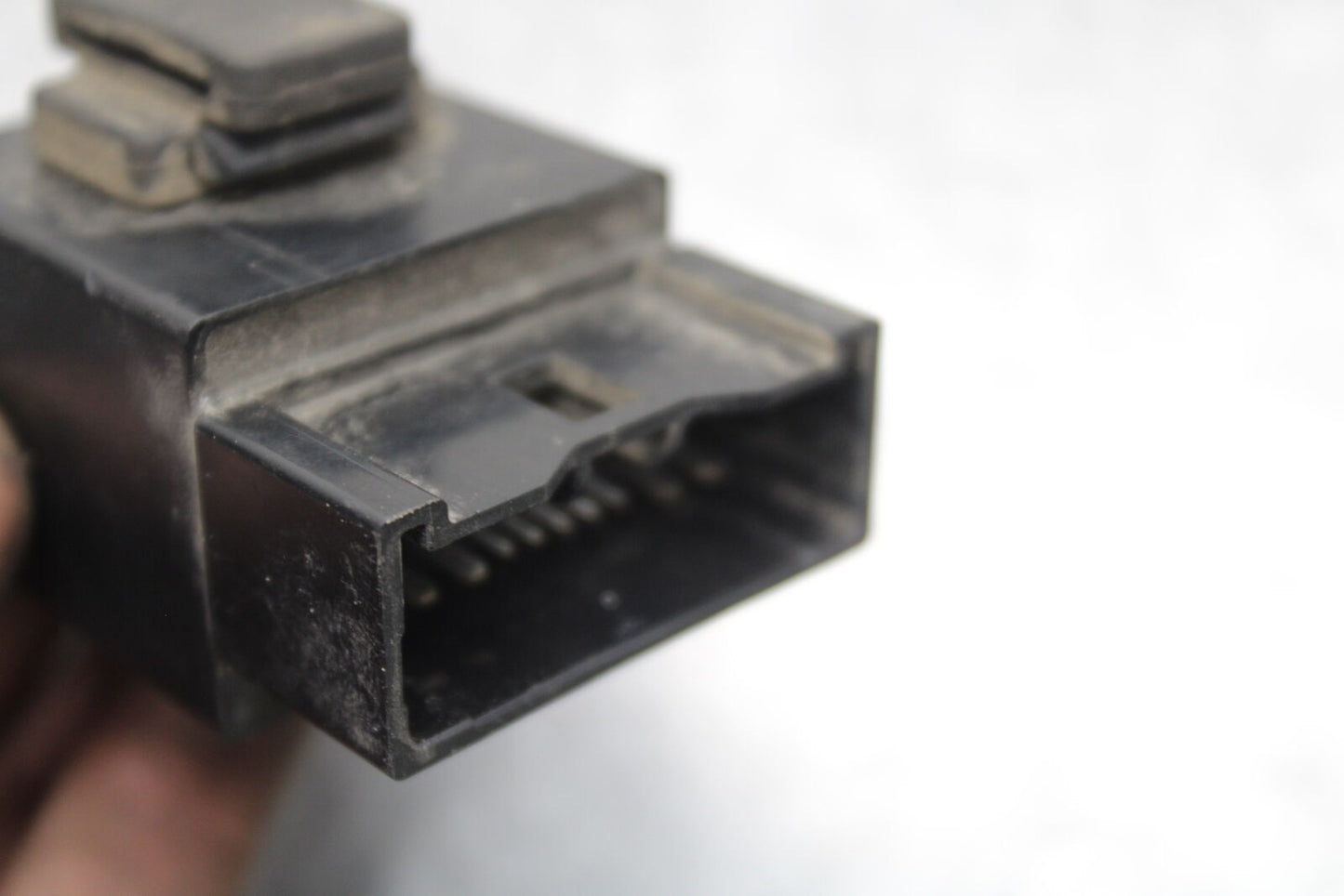 04-06 YAMAHA YZF R1 RELAY ASSEMBLY FUSE BOX BB659