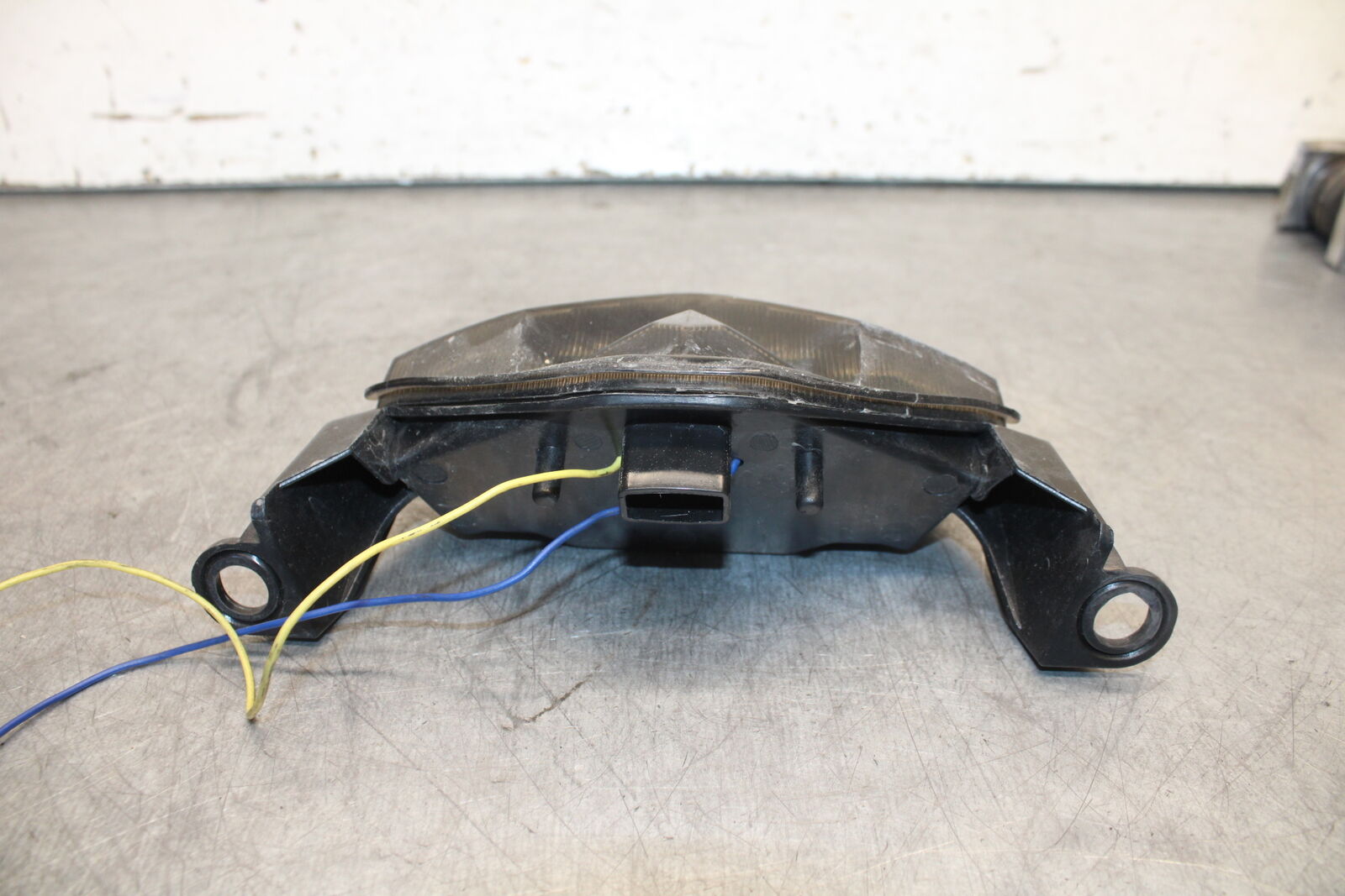 09-12 KAWASAKI NINJA ZX6R AFTERMARKET REAR TAIL TAILLIGHT BACK BRAKE LIGHT BB698