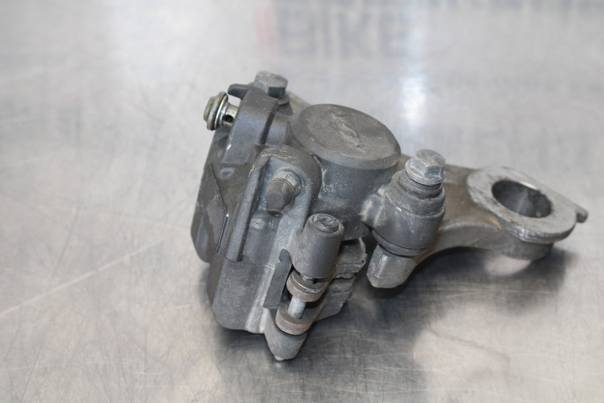07-08 YAMAHA YZF R1 REAR BACK BRAKE CALIPER W MOUNT BRACKET BB160