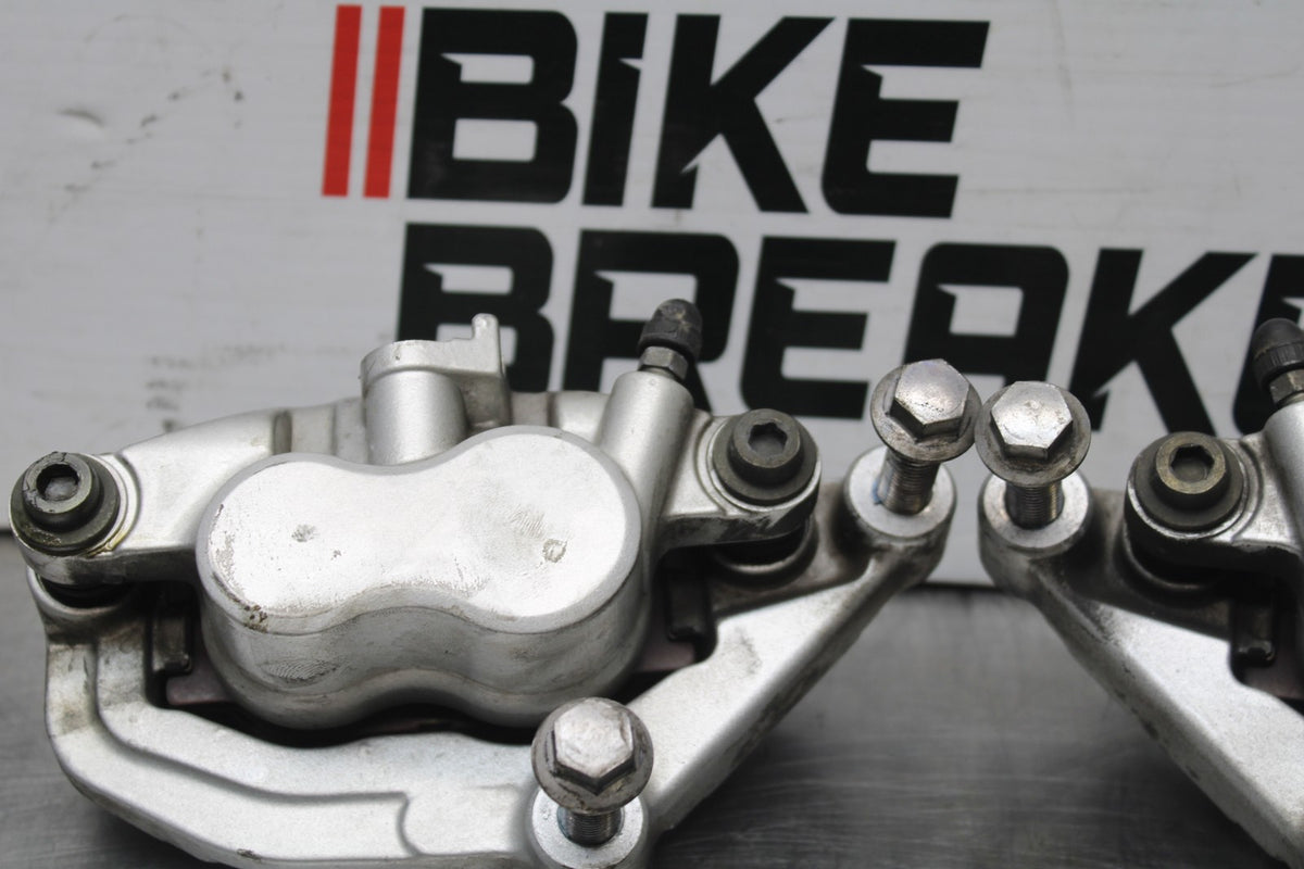 99-09 YAMAHA V STAR 1100 RIGHT LEFT FRONT BRAKE CALIPER SET PAIR CALIPERS BB853