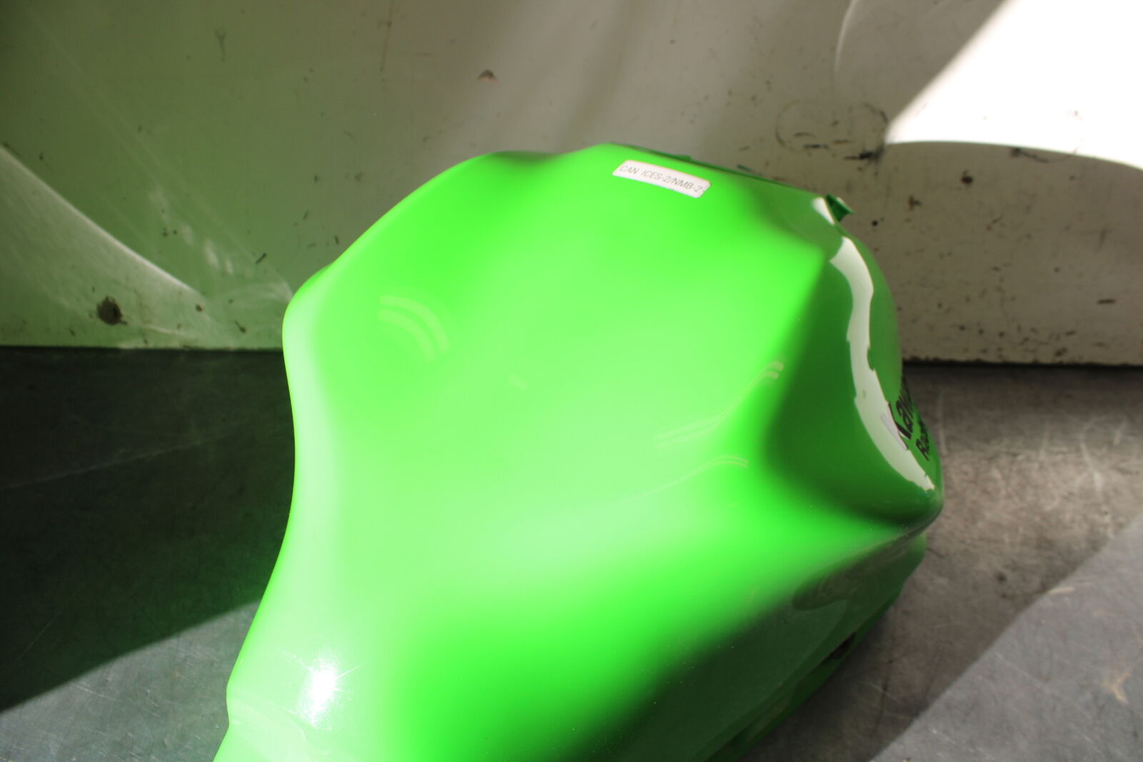 18-24 KAWASAKI NINJA 650 GAS TANK FUEL CELL PETROL RESERVOIR BB725