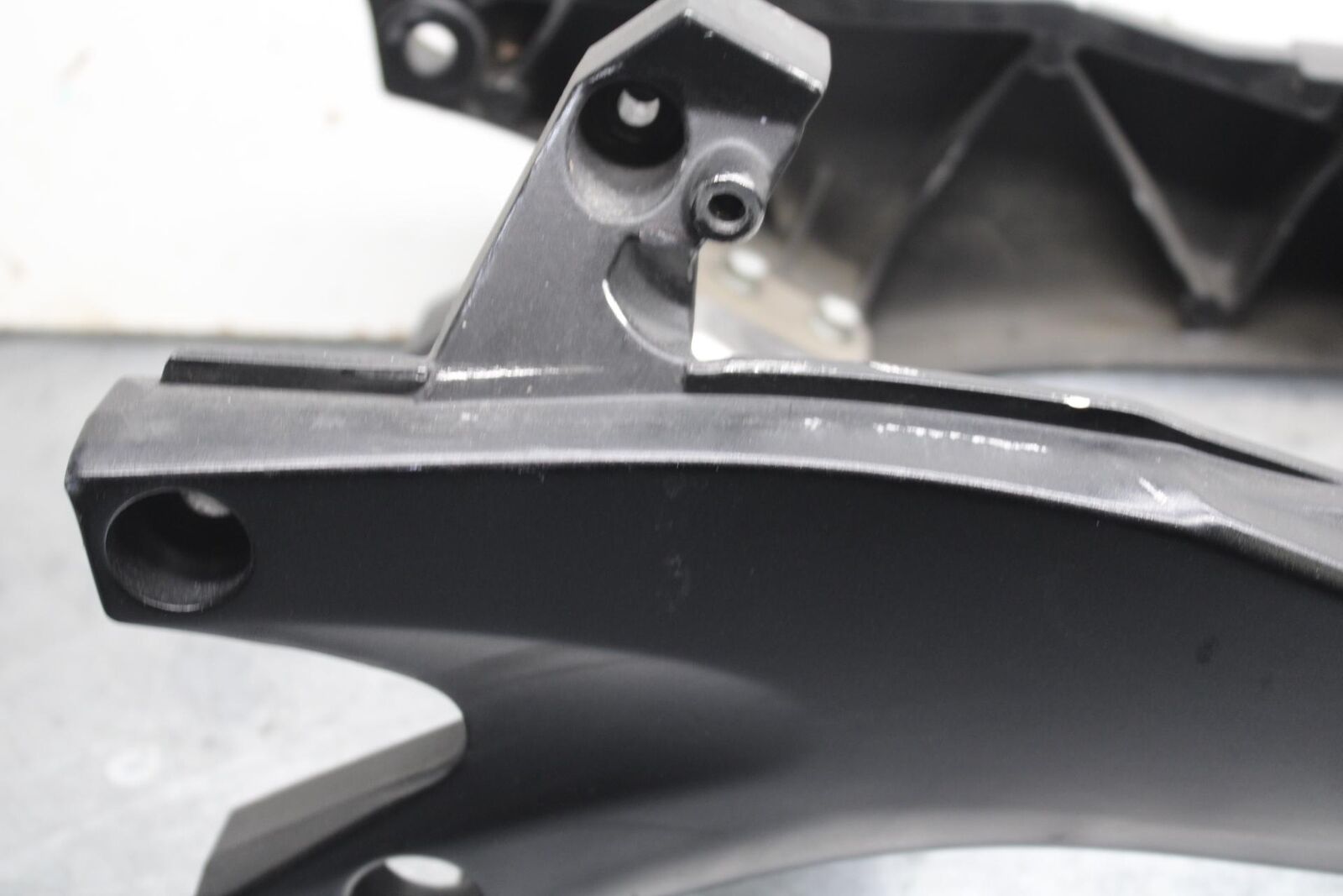 06-07 SUZUKI GSXR750 REAR SUBFRAME SUB FRAME 41211-01H00-YAP 41231-41G10 BB613
