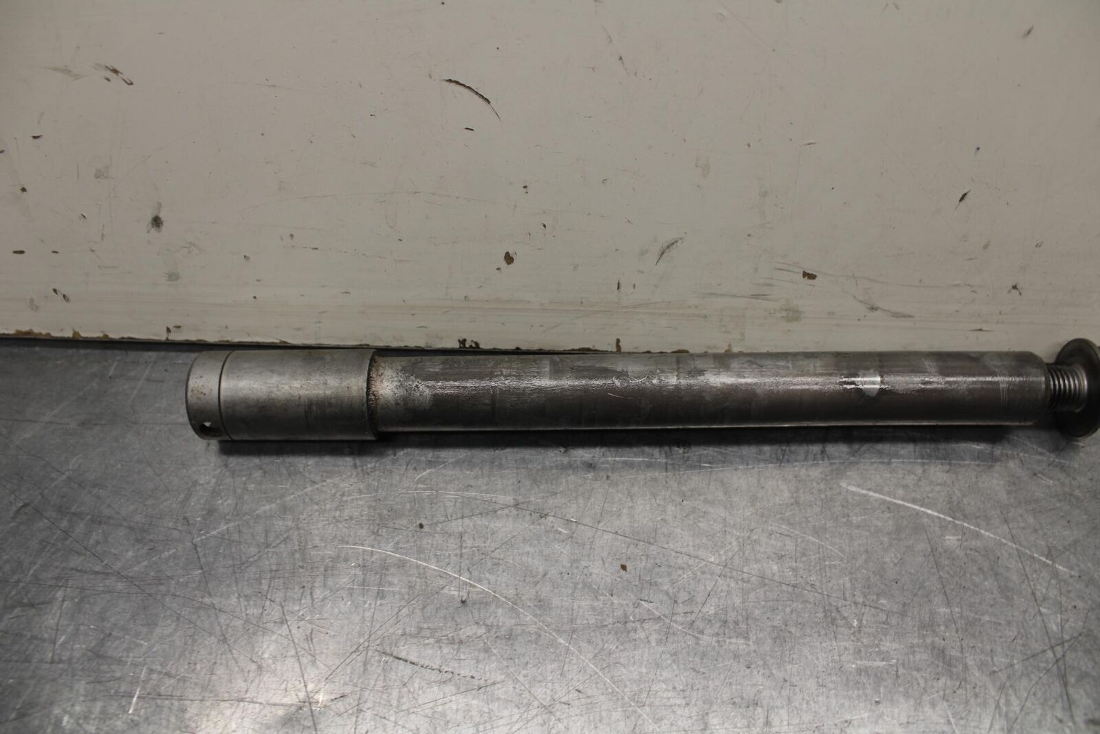 03-04 HONDA CBR600RR FRONT WHEEL RIM AXLE PIVOT BOLT 44301-MEE-000 BB614